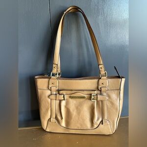 Near Vintage. NWOT. Etienne Aigner tan leather satchel with brass-tone hardware